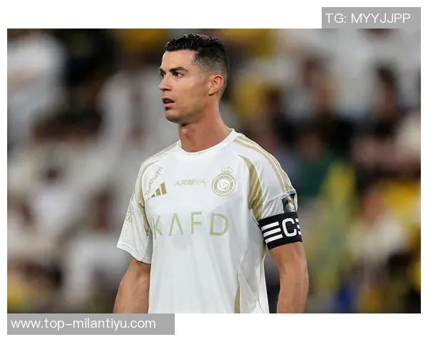 C罗双响助力球队领先阿科多迎来职业生涯第956球辉煌时刻 C罗双响助力球队领先阿科多迎来职业生涯第956球辉煌时刻