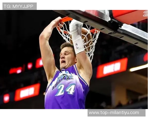 小卡称科林斯打四号位能对抗更高大球员我们每个位置的球员体型都很出色